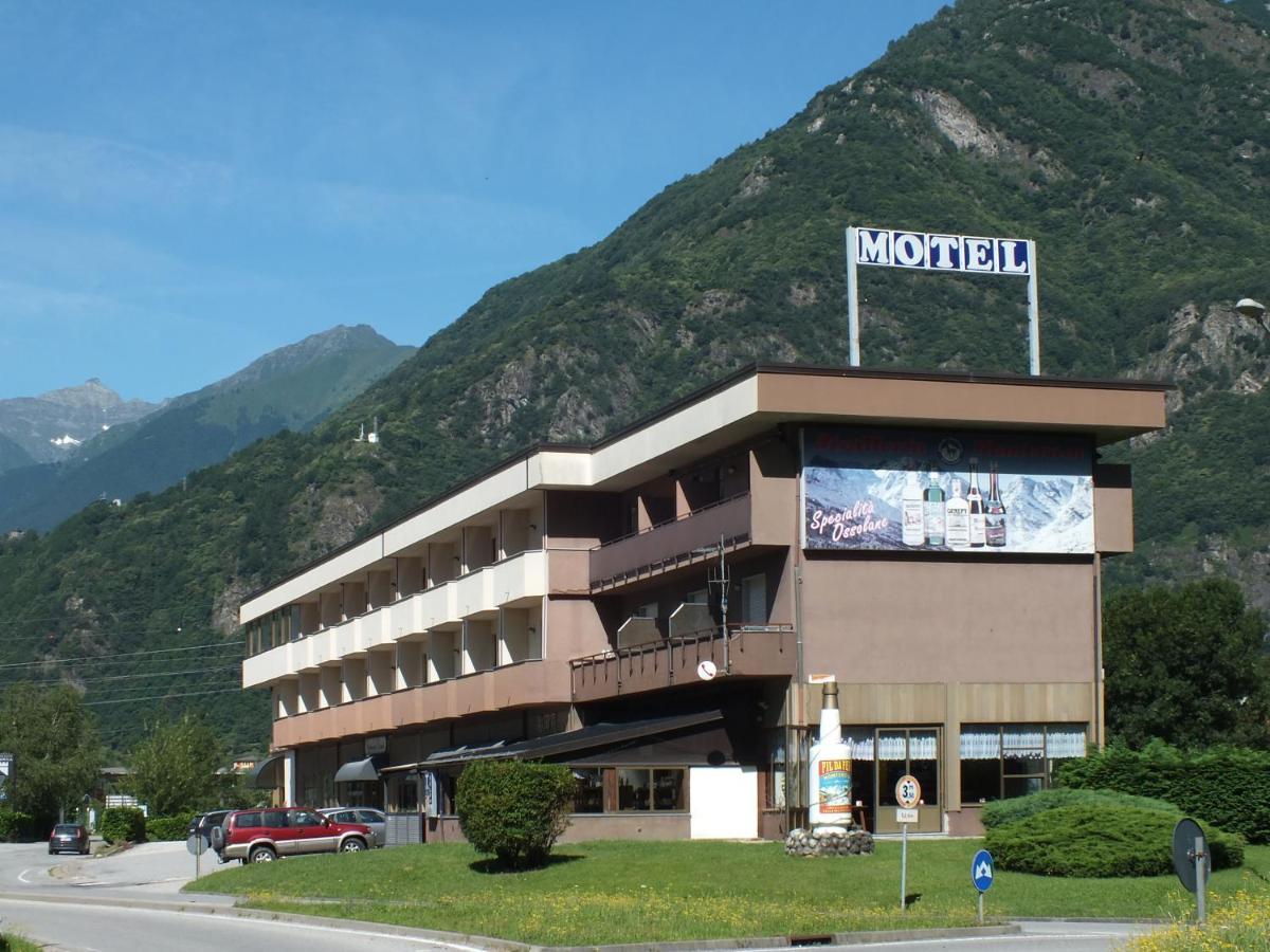 Motel Monterosa ヴォゴーニャ エクステリア 写真